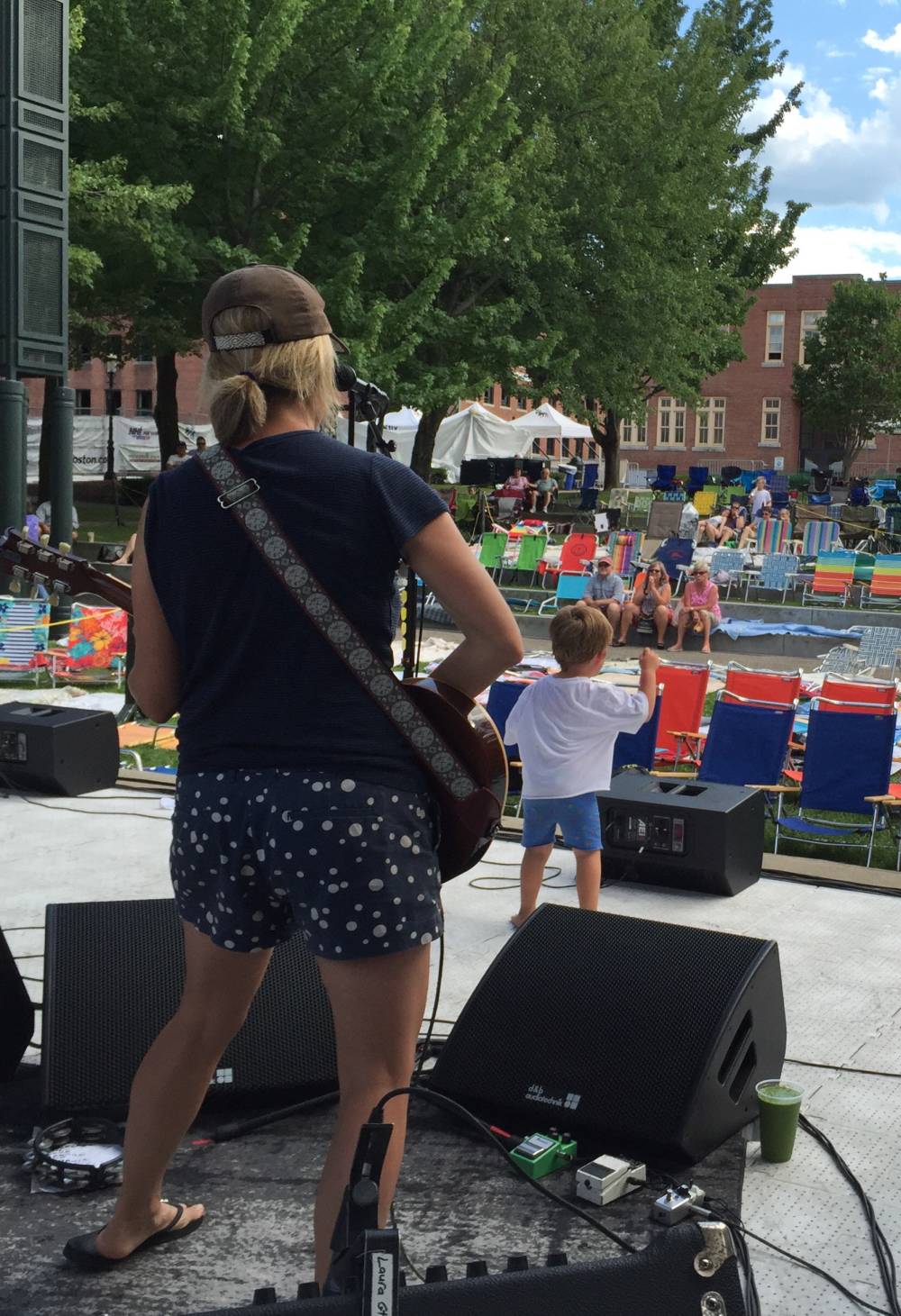 Laura Veirs, in a sound check with her three year old. 